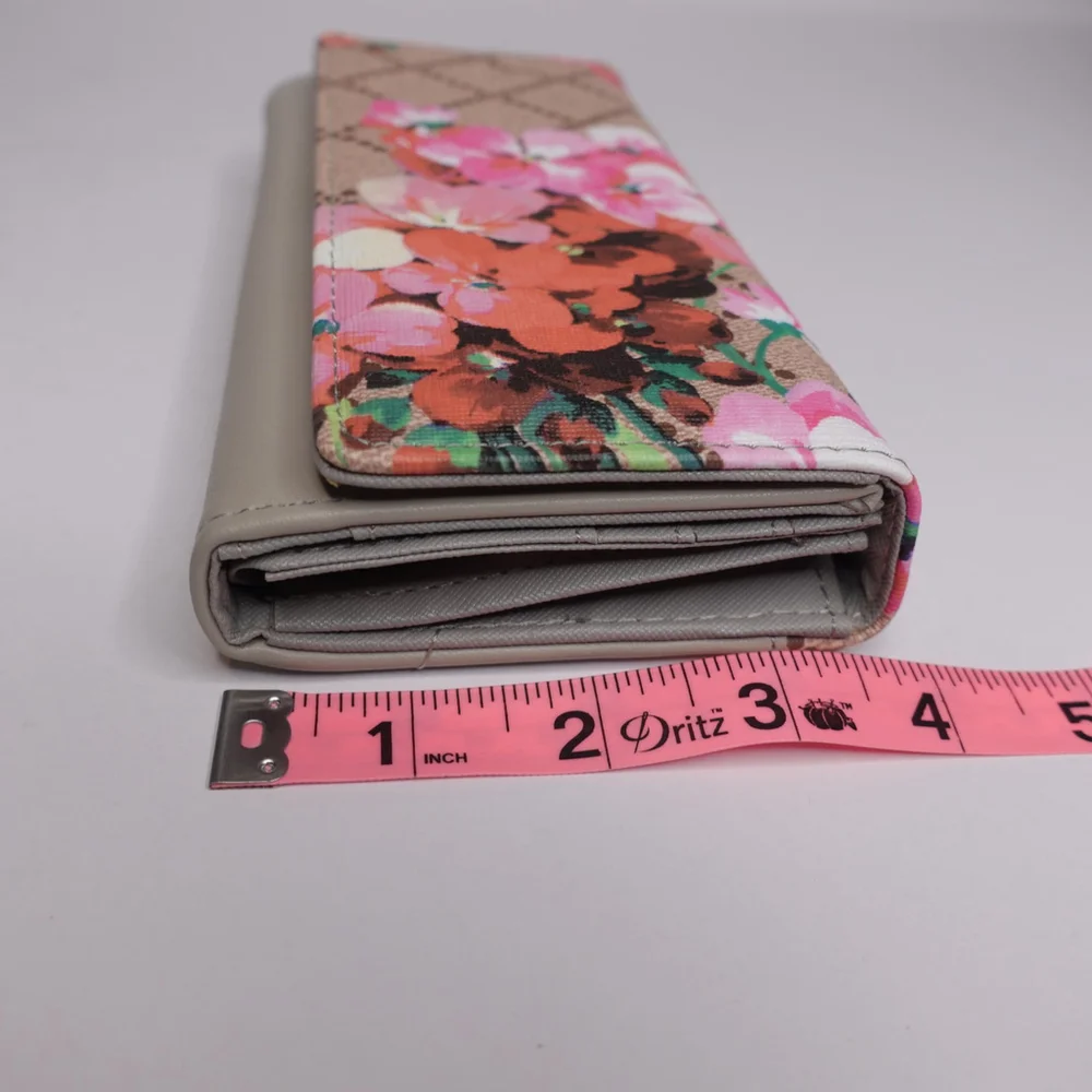 Women's AR New York Wallet, One Size, Gray Floral NWT $59